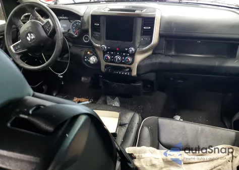 2022 Ram 1500 Laramie z USA, uszkodzony, nr VIN 1C6SRFJTXNN455577